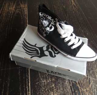 Vend lot de chaussures hommes, femmes et enfants de marque de sportwear et surfwear de prix mini