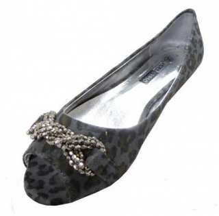 Ballerine ouverte léopard  3,95 € HT/unité  Référence : 3101 