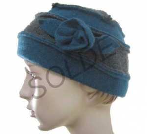 Chapeau femme en laine 0,50 € HT/unité