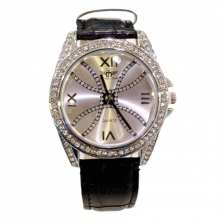 Montre bracelet fantaisie pour femme sertie de strass