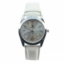 Montre bracelet enjolivée de motif floral