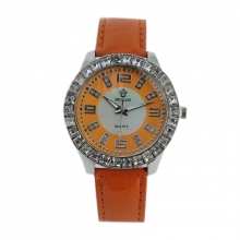 Montre bracelet parée de cristaux