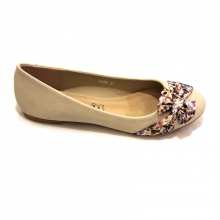 Ballerine ornée de nœud en tissu imprimé