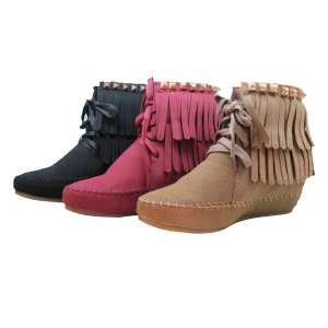 Bottines compensées cloutées avec franges et lacet