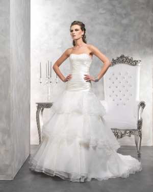 VENDS LOT SUPERBE ROBES DE MARIEE NEUVES