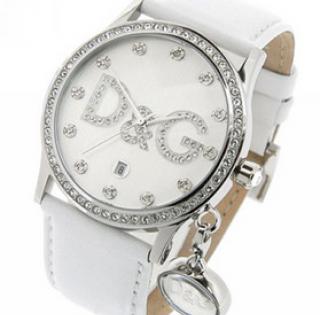 La marque de montre: D & G, Armani, Chanel, Louis Vuitton