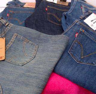 Lot Levi's Faillite Magasin à saisir !