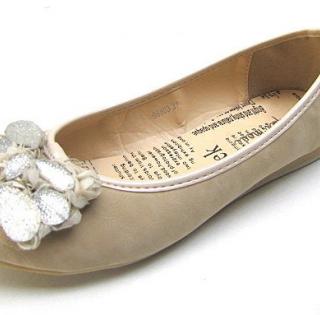 BALLERINES A MOTIF PAPILLON REF 6062 1.8€ HT 