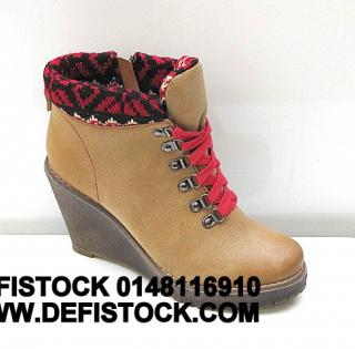 Boots à lacets compensées ref 6213 5.9€ ht 