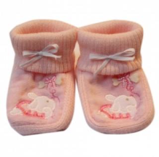 Chaussons ornés de motif brodé