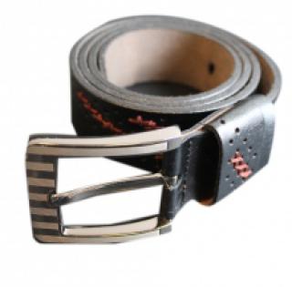 Ceinture perforée en cuir