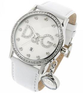 La marque de montre: D & G, Armani, Chanel, Louis Vuitton