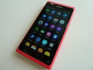 Nokia N9 Quadband 3G HSDPA GPS Unlocked Phone