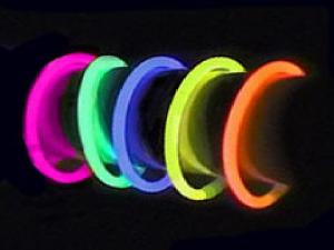 Lot de  bracelets lumineux fluo coloris assortis
