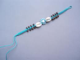 BRACELETS EN MACRAME