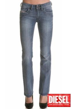 Jeans DIESEL femme ref: RONHARY 8RI Chez footloose